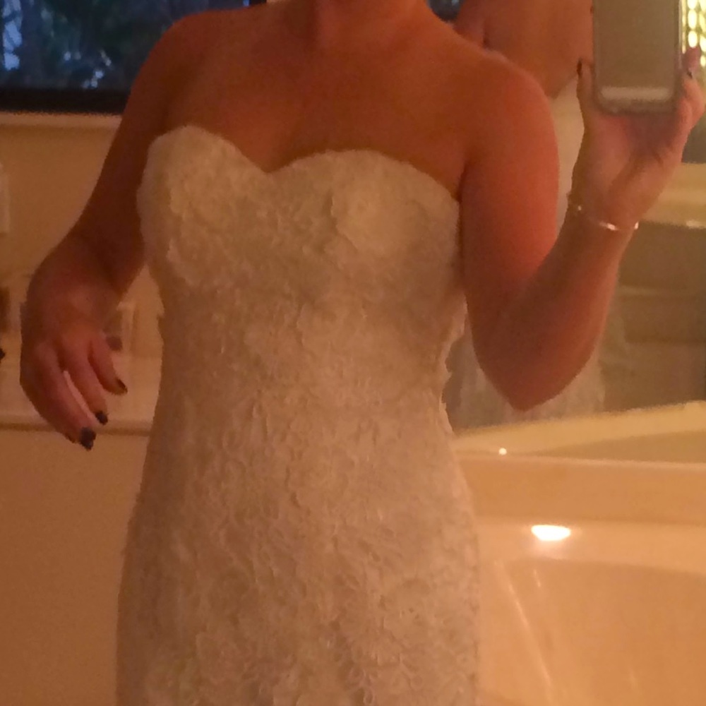 Never worn lace mermaid wedding dress